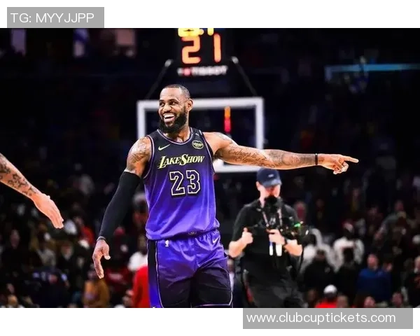 2012季后赛雷霆与湖人激战回顾：传奇对决的巅峰时刻与精彩瞬间