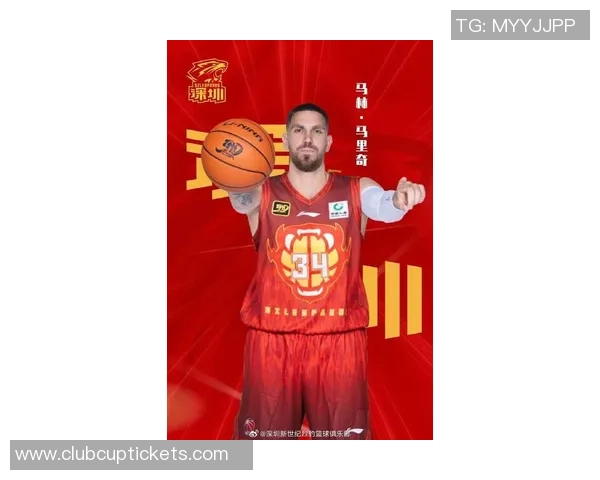 周鹏：从篮球场上的传奇到生活中的榜样，激励年轻一代追梦之路